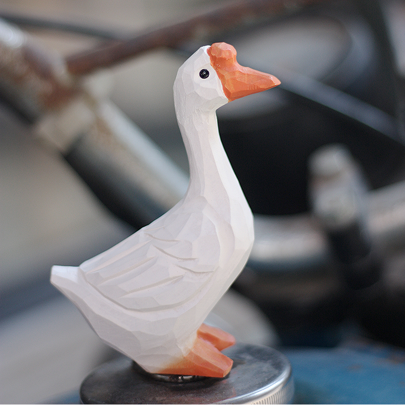 Oie en Bois de Tilleul – Figurine Facette Artisanale Fait Main