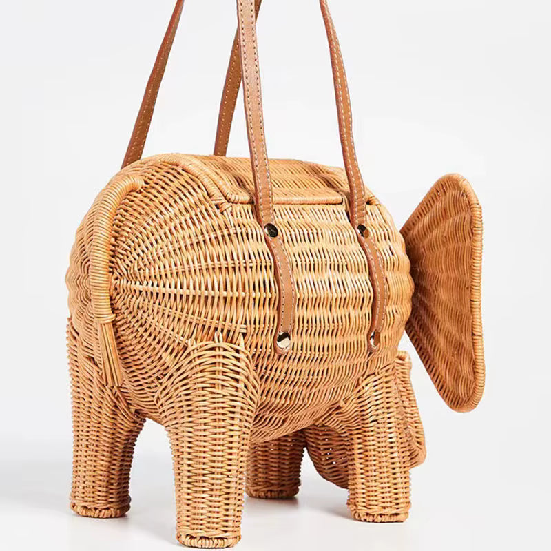 Sac rotin éléphant vue de dos – tressage artisanal naturel, anses cuir, accessoire été original femme