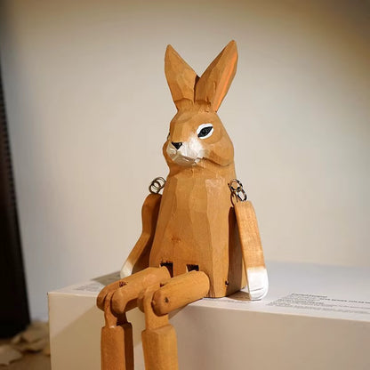 Lapin marron en bois articulé : une figurine pleine de douceur et de poésie
