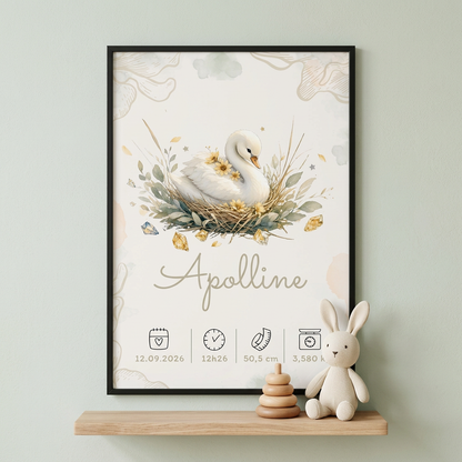 Apolline dans un cadre noir sur un mur sauge
