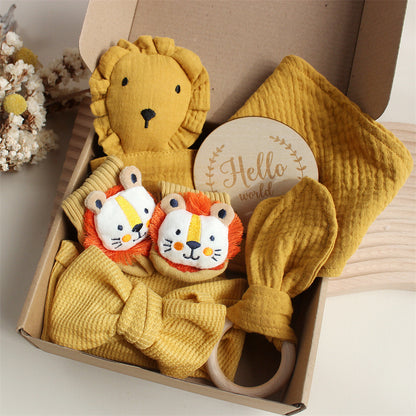 Coffret cadeau bébé couleur moutarde avec peluche lion et accessoires - idée cadeau de naissance originale