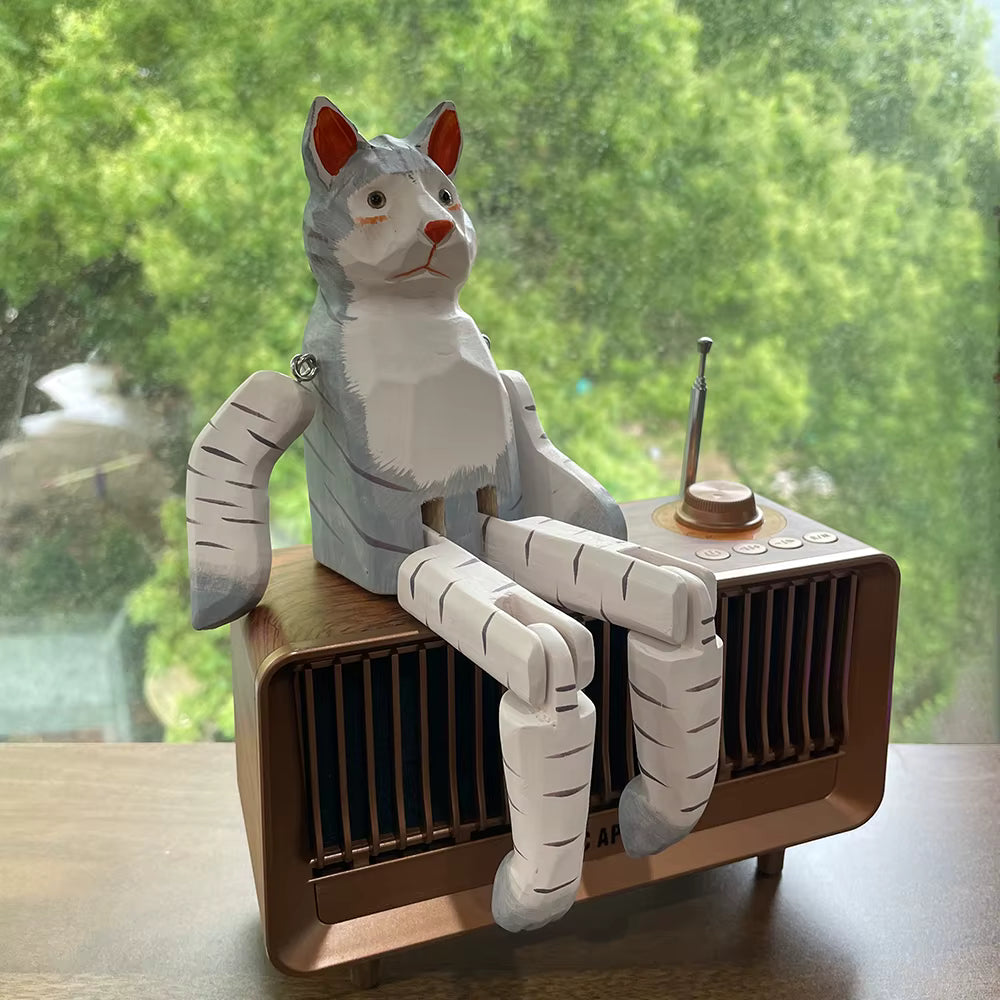 Chat Gris et Blanc Articulé en Bois – Figurine Gardien d'Étagère Sculptée à la Main