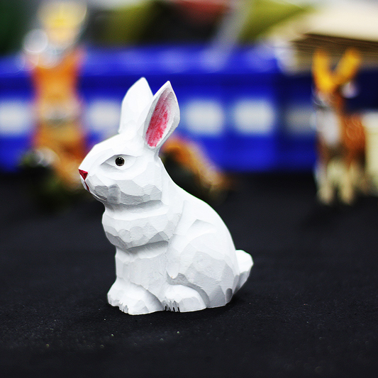 Lapin Blanc en Bois de Tilleul – Figurine Facette Artisanale Fait Main