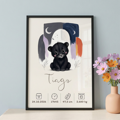 Panthère noire Tiago en cadre noir sur fond bleu avec des fleurs