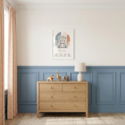 Rhinocéros Kiara en petit cadre blanc au mur, chambre bleu doux et pêche