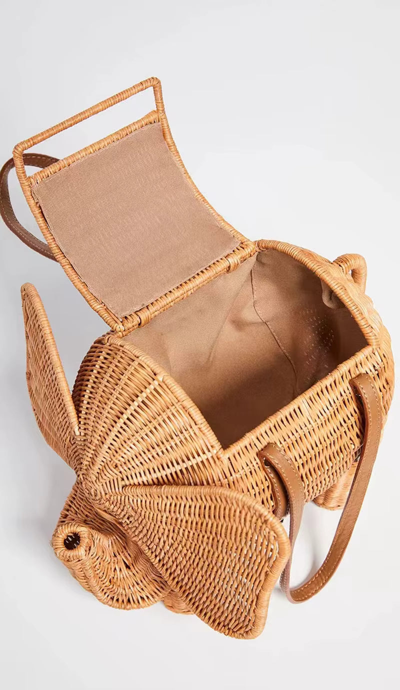 Intérieur sac éléphant rotin ouvert – doublure polyester, fermeture magnétique, capacité 32×17×20 cm